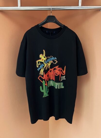 Replica Louis Vuitton Men's Graphic Embellished Cotton T-Shirt #4118