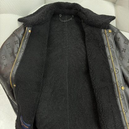  Louis Vuitton Shearling Embossed Monogram Jacket 1AAU2D #4010 - Image 5