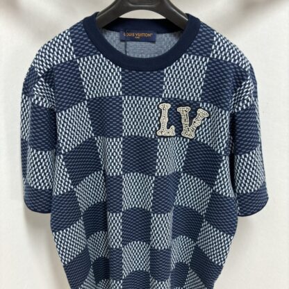  Louis Vuitton Men's Damier Short-Sleeved Crewneck With LV Crystal Patch T-Shirt #4114 - Image 6