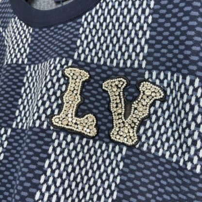  Louis Vuitton Men's Damier Short-Sleeved Crewneck With LV Crystal Patch T-Shirt #4114 - Image 4