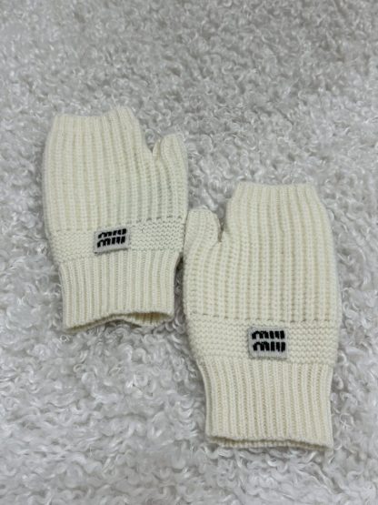  Miu Miu Wool and cashmere gloves 2025 #4088 - Image 3