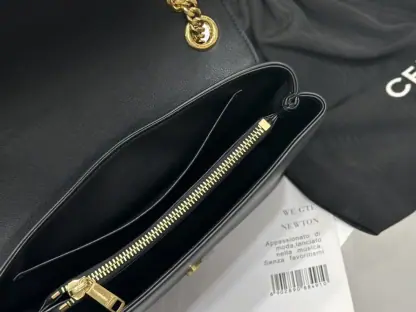 REPLICA CELINE MEDIUM CELINE VICTOIRE BAG IN SUPPLE CALFSKIN 115853 BLACK #3960 - Image 5