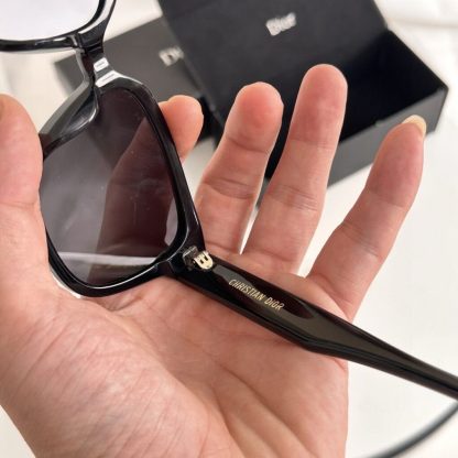  Dior DiorSignature S7F Eyeswear Black Square Sunglasses #4019 - Image 6