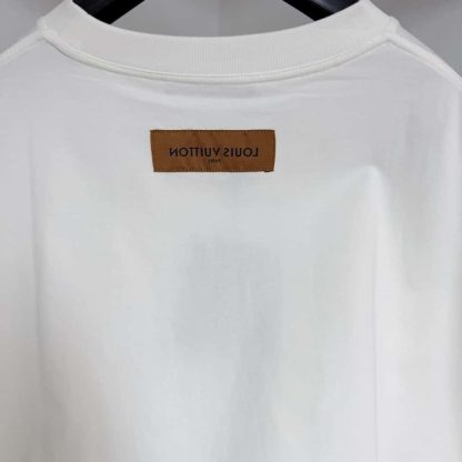  Louis Vuitton Men's Embossed LV T-Shirt White 1AHCNV #4167 - Image 6