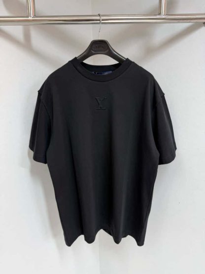 Replica Louis Vuitton Men's Embossed LV Ski T-Shirt Black 1AGIJ4 #4169
